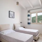 Bellevue 36b By Klodge *