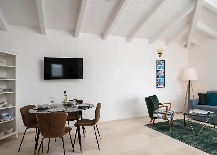 Bellevue 36b By Klodge *